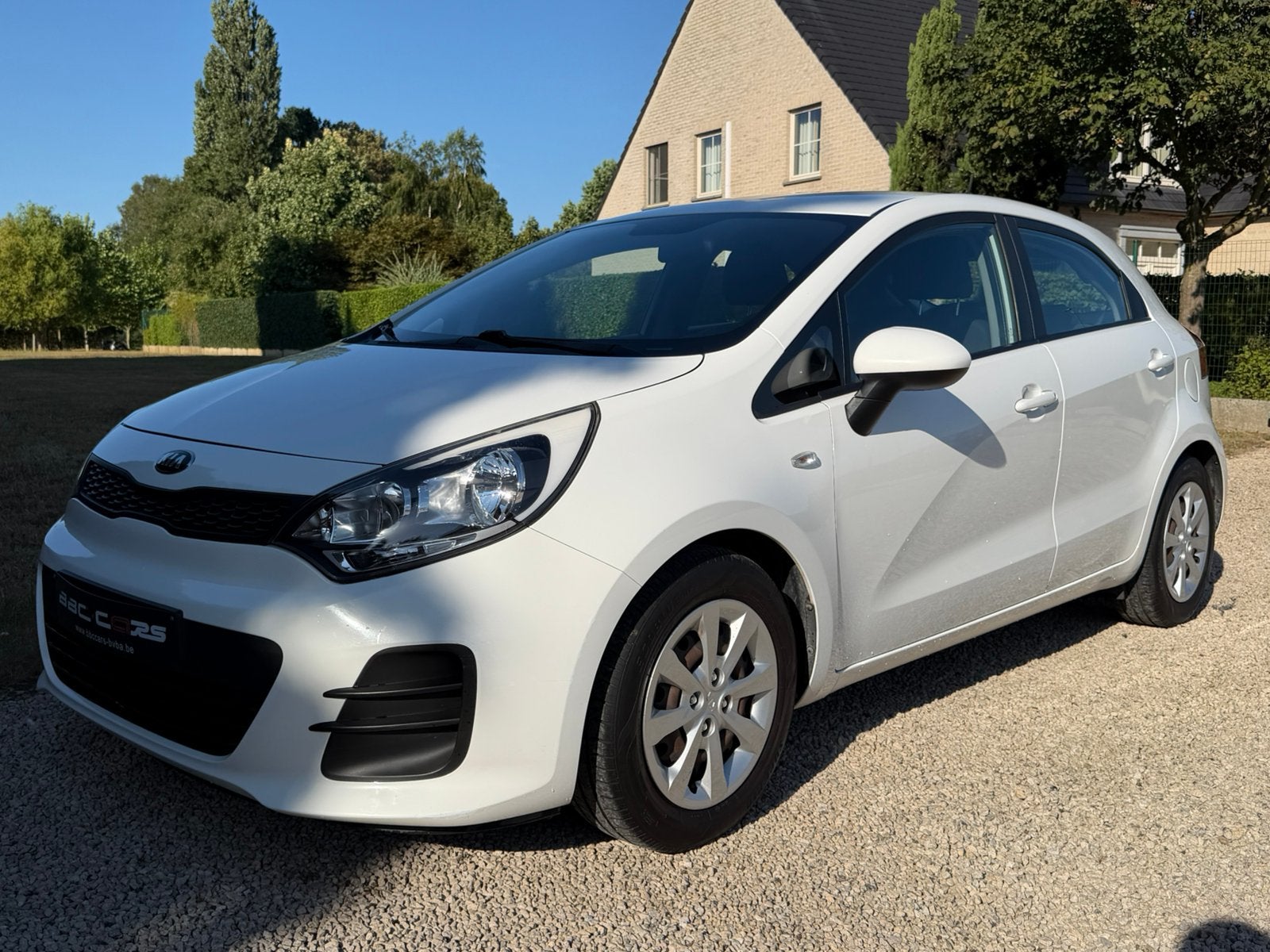 Kia Rio 1.2i Fusion*2017*Ac*Pdc*Garantie*6499€, Auto's, Kia, Voorwielaandrijving, Stof, 4 cilinders, 109 g/km