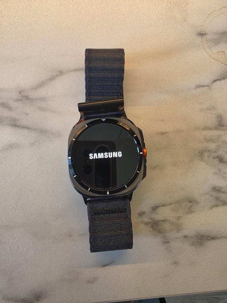 Samsung Galaxy Watch Ultra (2025) 4G Titanium Zilver 47mm, Computers en Software, Overige Computers en Software, Ophalen