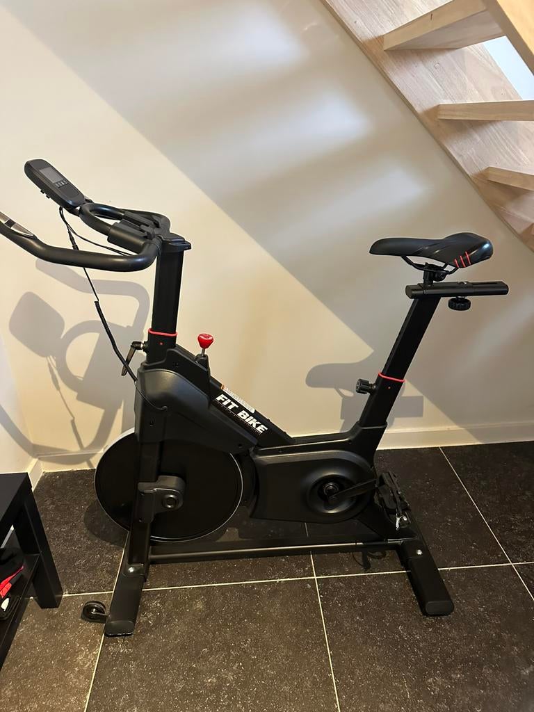 Fitbike Race 4 - Vélo de spinning en parfait état !, Enlèvement, Comme neuf, Jambes, Vélo de spinning