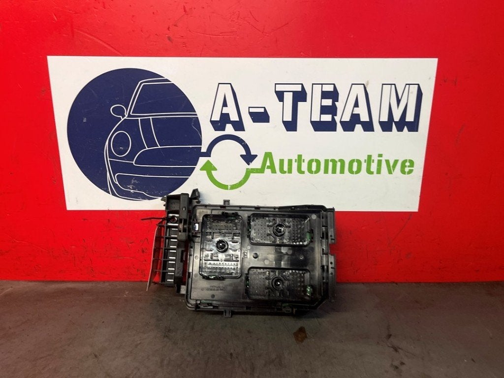 BOITIER FUSIBLES Opel Astra K (|39216528|39206349|), Opel, Opel Automobile GmbH, Utilisé, Kontakt-opel@opel.com