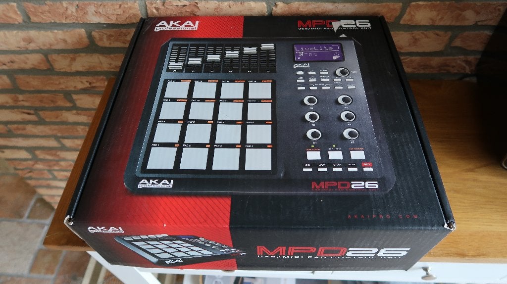 Akai MPD 26 midi controller/sampler, Ophalen of Verzenden, Gebruikt