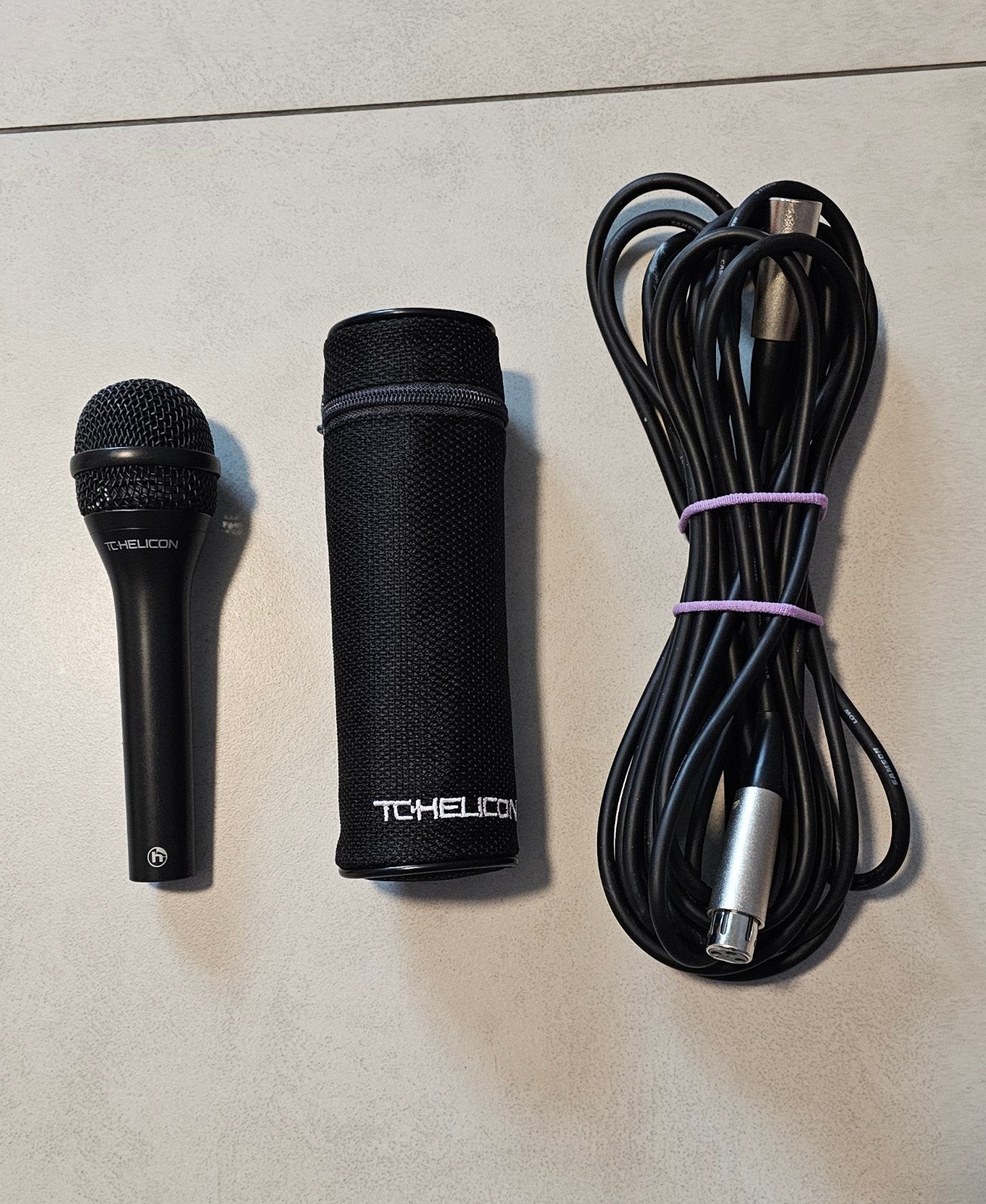 Tc-helicon mp70 mic + kabel + popup filter + mic standaard., Muziek en Instrumenten, Ophalen, Zo goed als nieuw