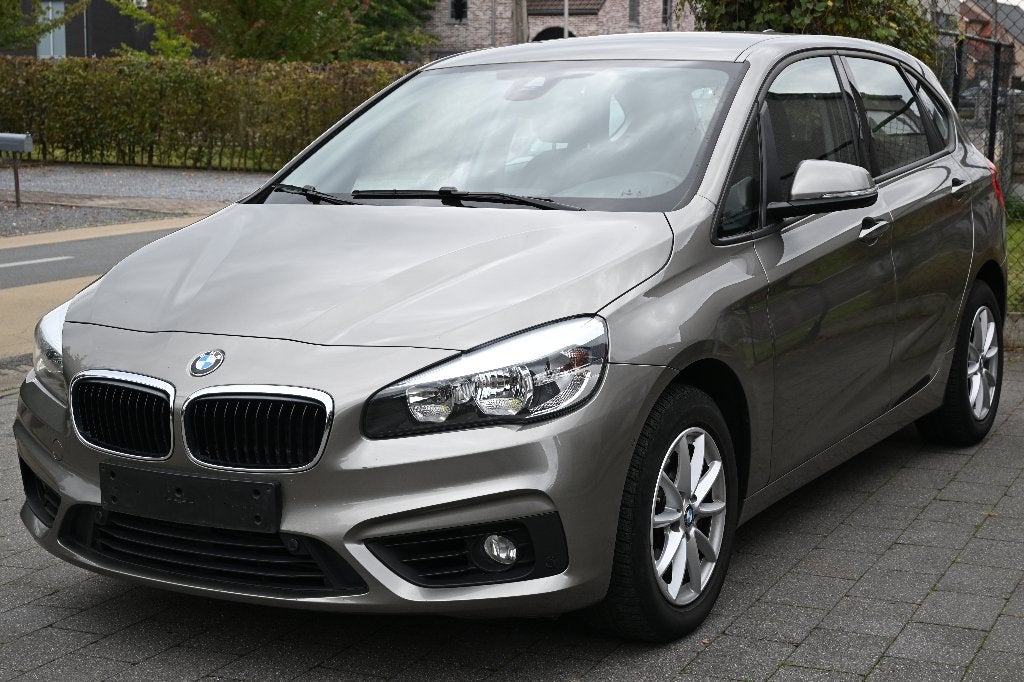 BMW 218iA Active Tourer Automaat Navigatie Camera Trekhaak !, Auto's, 2 Reeks Active Tourer, 5 deurs, Particulier, 3 cilinders