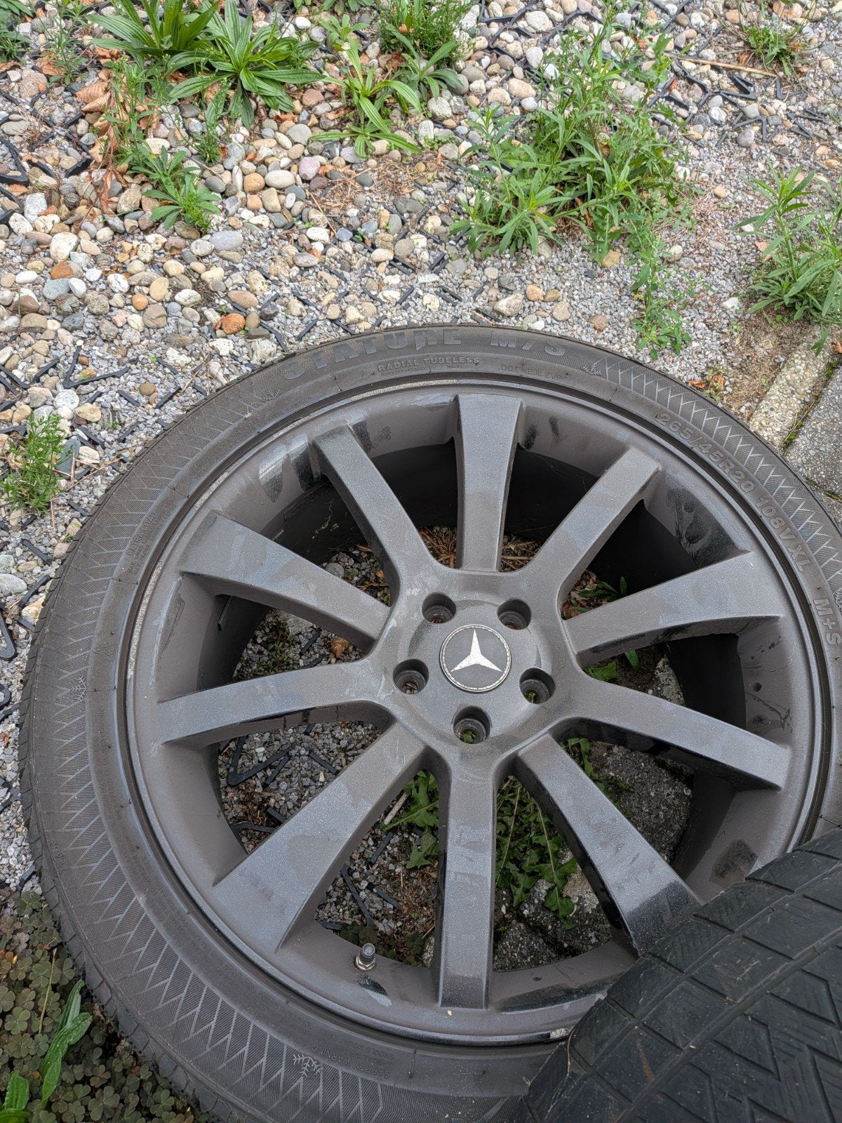 Mercedes Ml velgen r 20, Ophalen, Band(en)