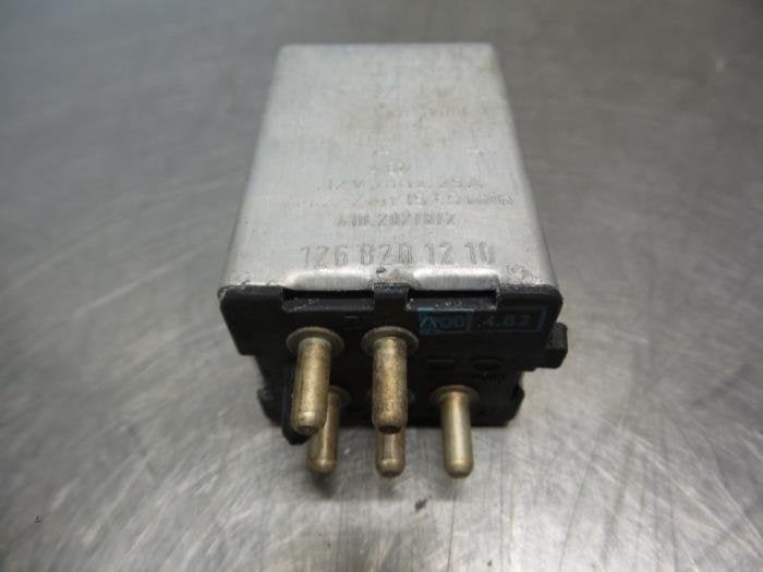 Relais d'un Mercedes 260SE-600SEL, -, 3 mois de garantie, Utilisé, -