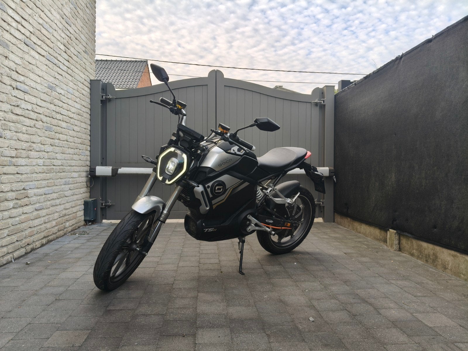 Super Soco TSX - 1 batterie - seulement 4 800 km, Vélos & Vélomoteurs, Enlèvement, Comme neuf, Autres types, Autres marques