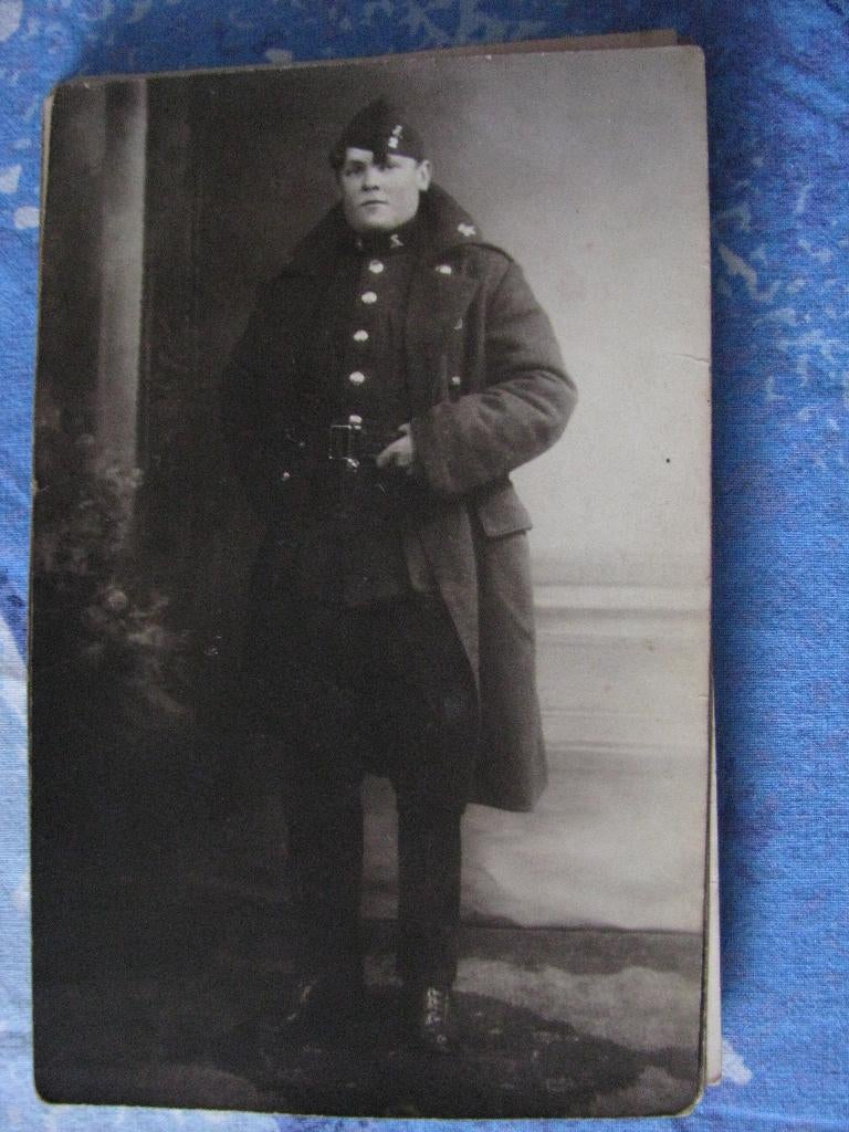 Photo de portrait vintage de l'armée militaire 8, Collections, Photos & Gravures, Enlèvement ou Envoi, Avant 1940, Photo, Costume traditionnel