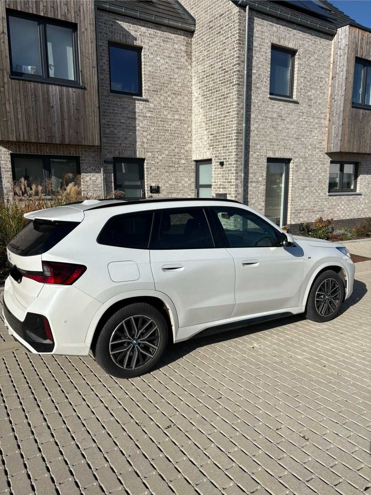 BMW IX1 eDrive20 M Sport, Autos, Achat, Alcantara, Noir, 5 portes