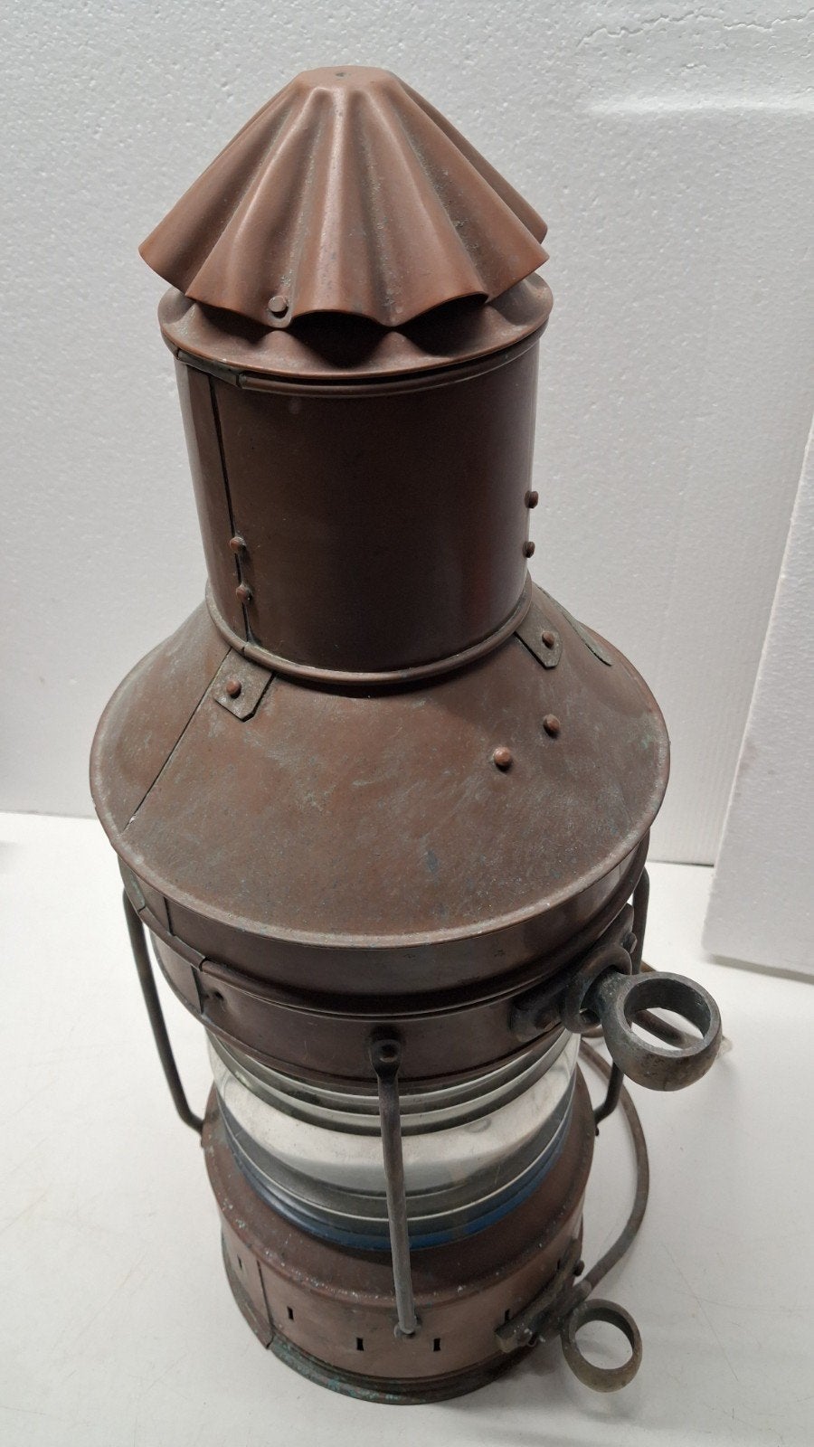 belle grande lampe de navire. Feu de signalisation., Enlèvement