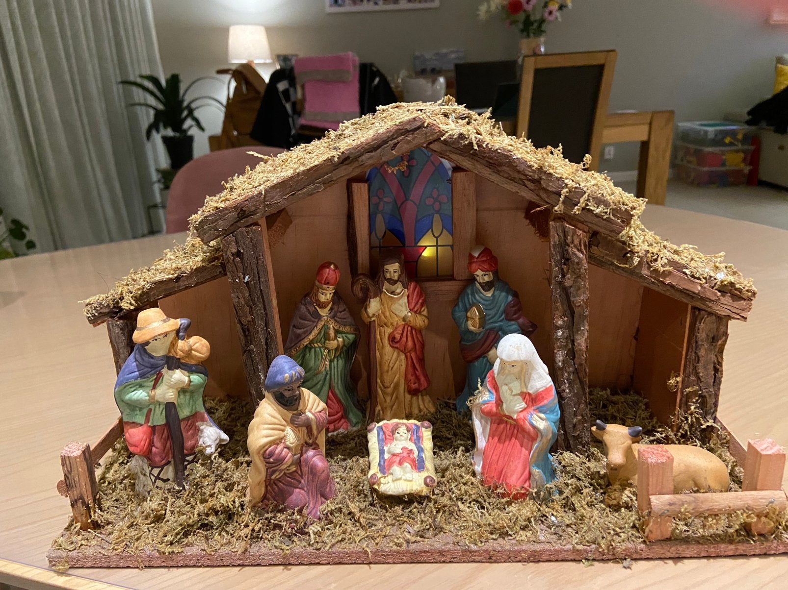 Kerststal met vaste figuren, Diversen, Ophalen, Zo goed als nieuw