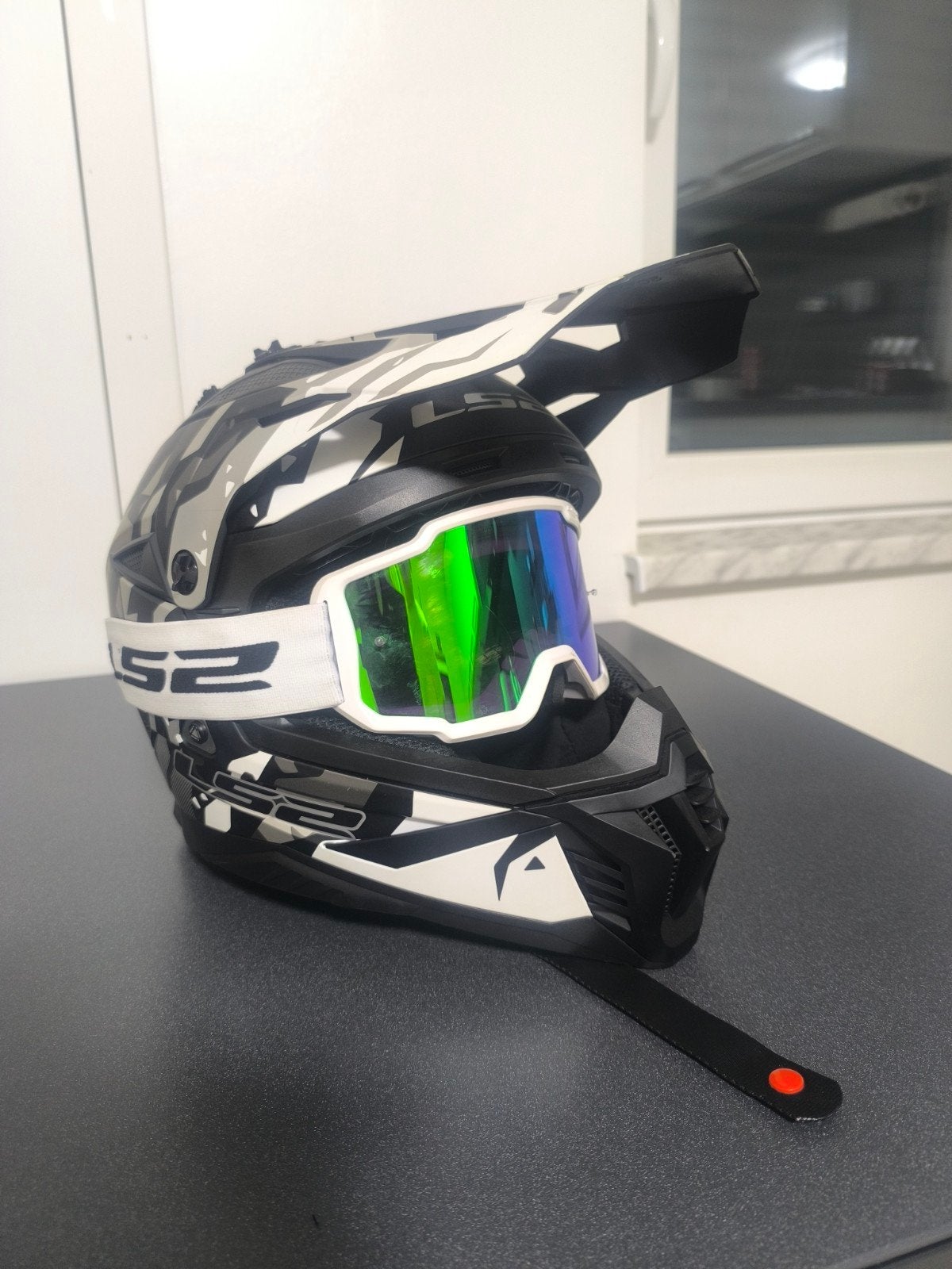 LS2 Crosshelm + Crossbril Bijna Nieuw, Offroadhelm, Dames, L, Ophalen