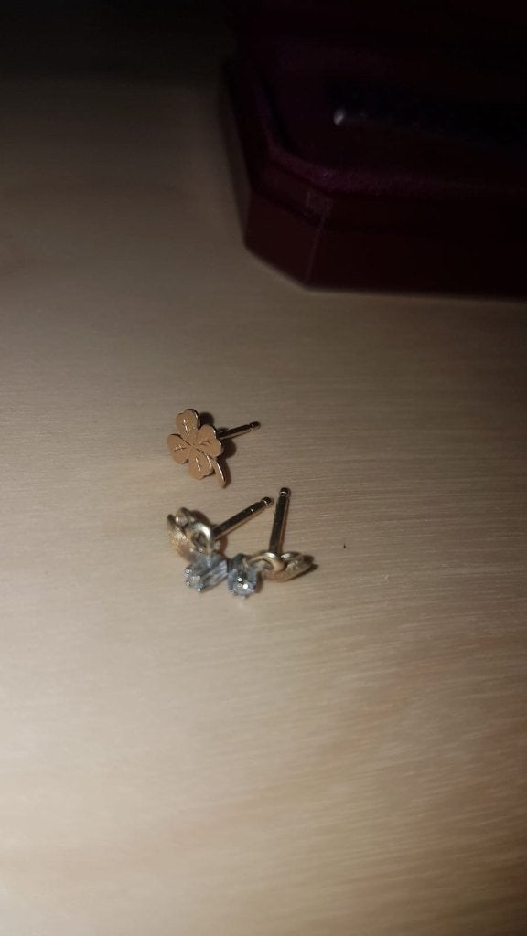 3 oorbellen in 18k goud, Handtassen en Accessoires, Ophalen, Zo goed als nieuw, Met edelsteen, Goud