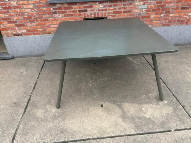 Tuintafel vierkant Fermob, Tuin en Terras, Tuintafels, Gebruikt, Vierkant, Metaal, Ophalen