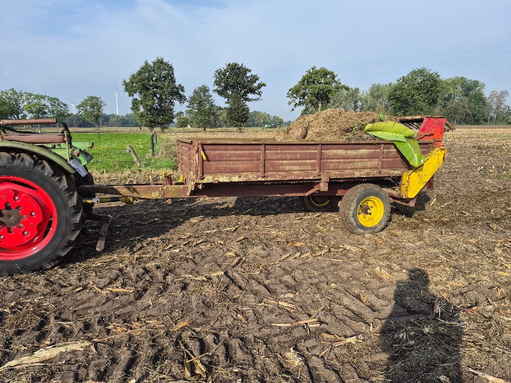 Mestkar mestbreker, Zakelijke goederen, Ophalen