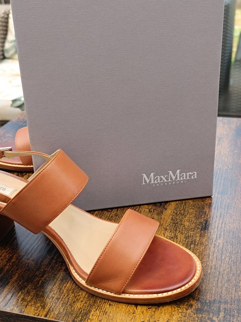 Nieuwe Sandalen MaxMara accessori maat 38, Kleding | Dames, Schoenen, Max Mara, Nieuw, Sandalen of Muiltjes, Ophalen of Verzenden