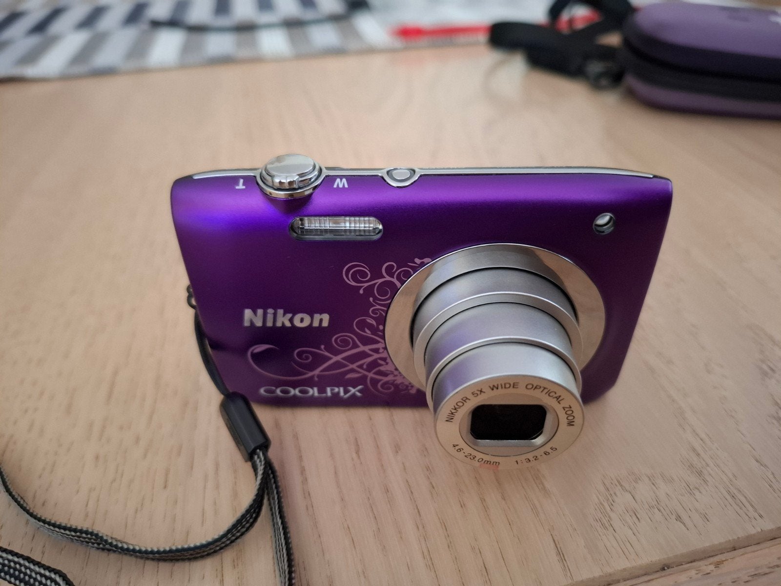 Nikon Coolpix S2600 digitale camera met optical zoom  paars., Enlèvement, Comme neuf, Appareil photo compact, Nikon