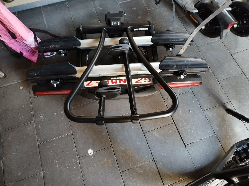 Fietsendrager Yakima Justclick 2 EVO + ramp, Autos : Divers, Support d'attelage, Comme neuf, Enlèvement, 2 vélos