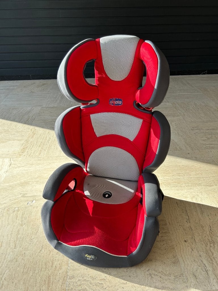 Siege auto pour enfants Chicco Artsana, Enfants & Bébés, Sièges auto, Ceinture de sécurité ou Isofix, Protection latérale, 15 à 36 kg