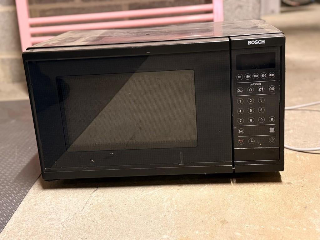 Four à micro-ondes, Enlèvement, Utilisé, Micro-ondes, Plaque tournante