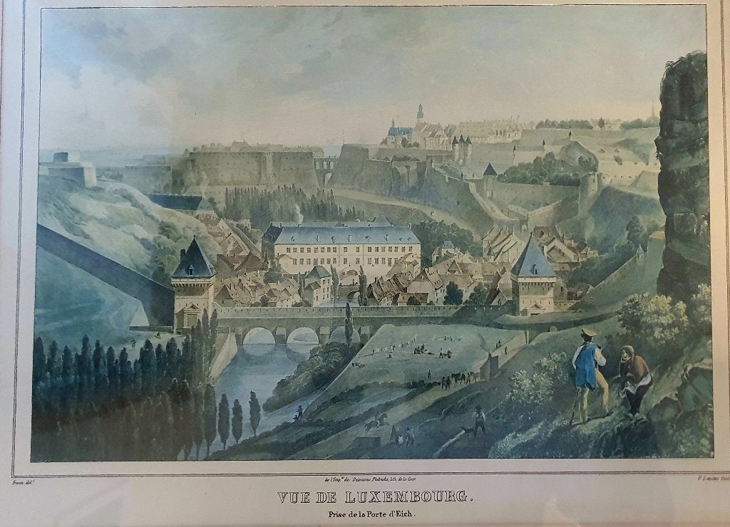 Cadre noyer Vue de Luxembourg 1814, Maison & Meubles, Enlèvement ou Envoi, 54 cm, Tableau, Comme neuf