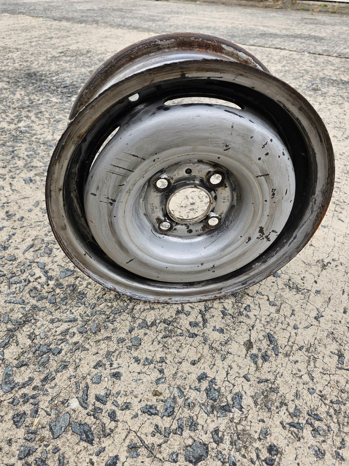 Stalen velg, Ophalen