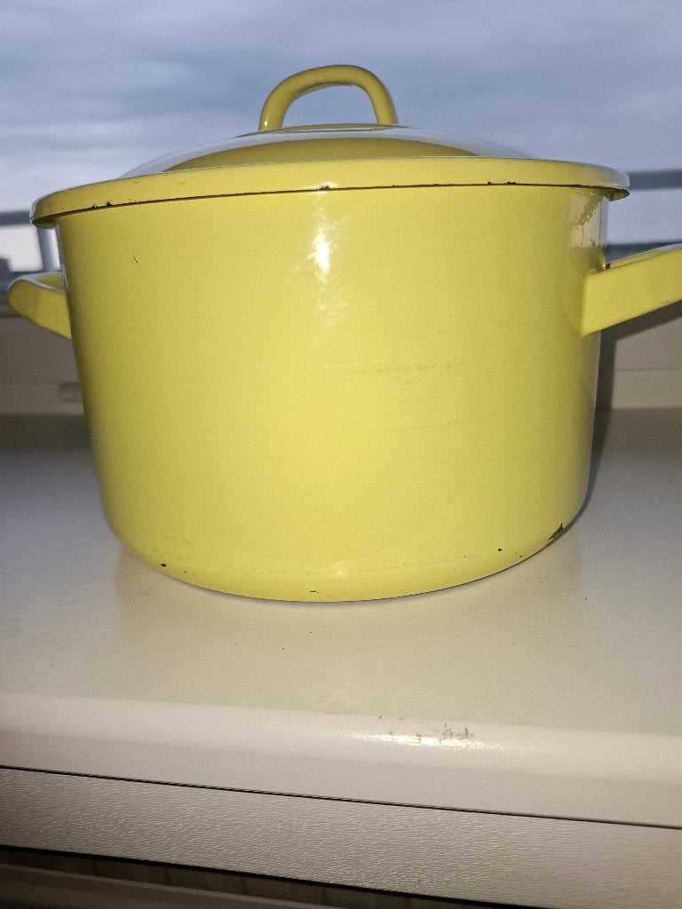 Vintage pastelgele emaille kookpot, Maison & Meubles, Cuisine | Casseroles & Poêles, Enlèvement, Utilisé, Émail, Casserole