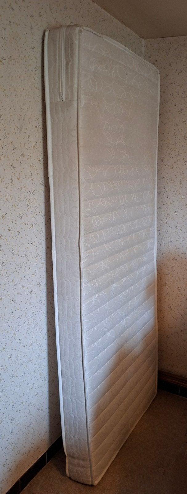 Matras 90 x 200 weinig gebruikt matras 1 persoon, Huis en Inrichting, Ophalen, 90 cm, Eenpersoons, Zo goed als nieuw