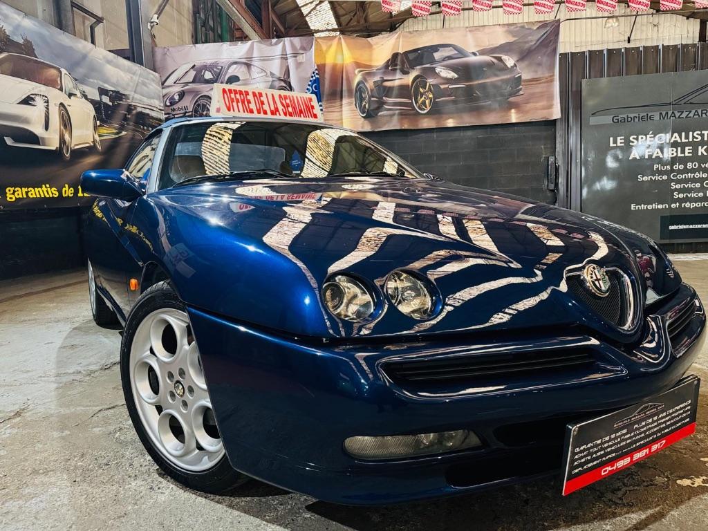 Alfa Romeo Spider 2.0 Twinspark Leder Airco J.A. Incl. BTW, Auto's, Alfa Romeo, Blauw, Spider, Leder, Handgeschakeld