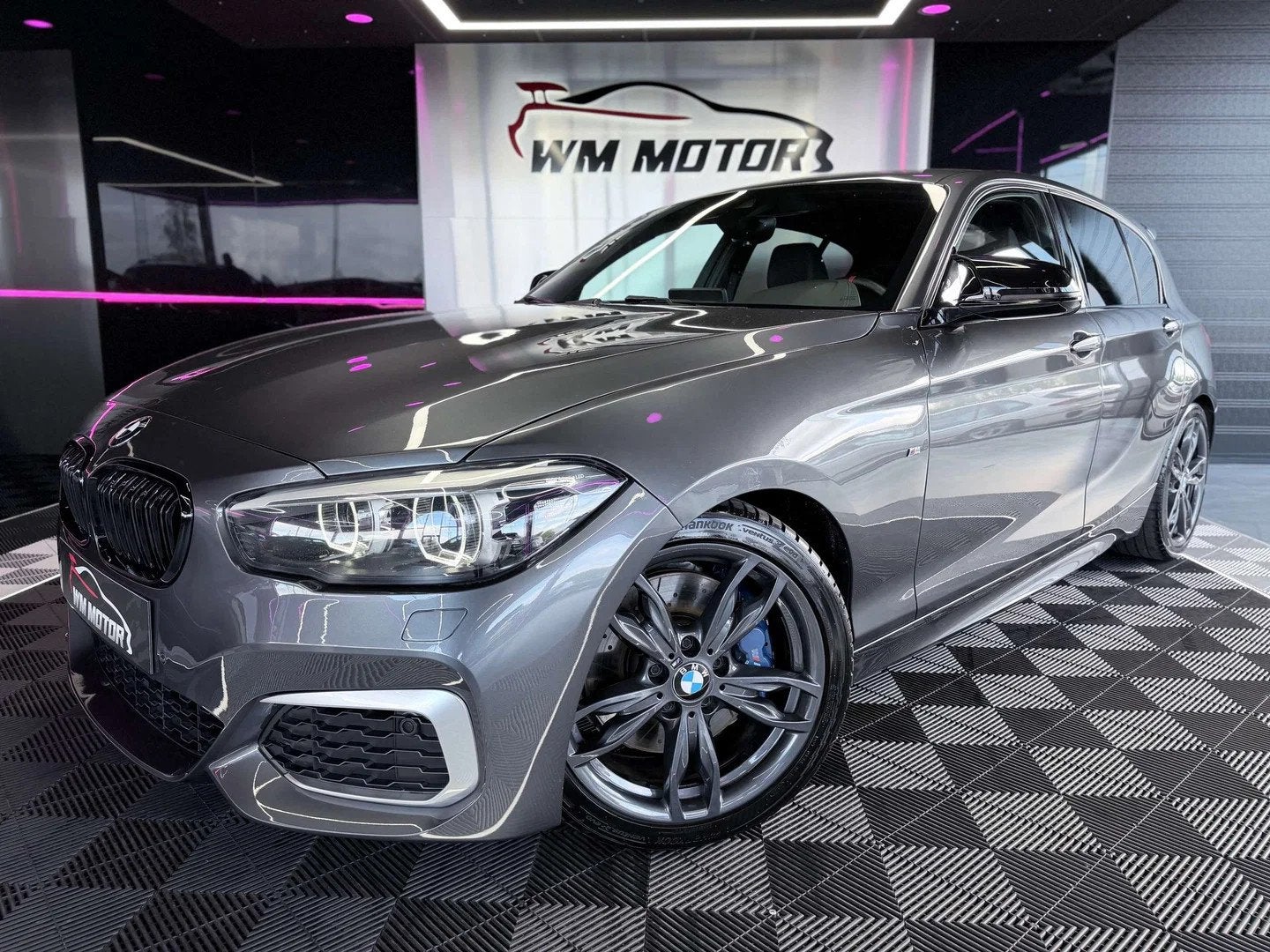 BMW 1 Serie 140 M140i // XDRIVE // HARMAN (automatique), Autos : Divers, Argent ou Gris, Berline, Automatique, 2998 cm³