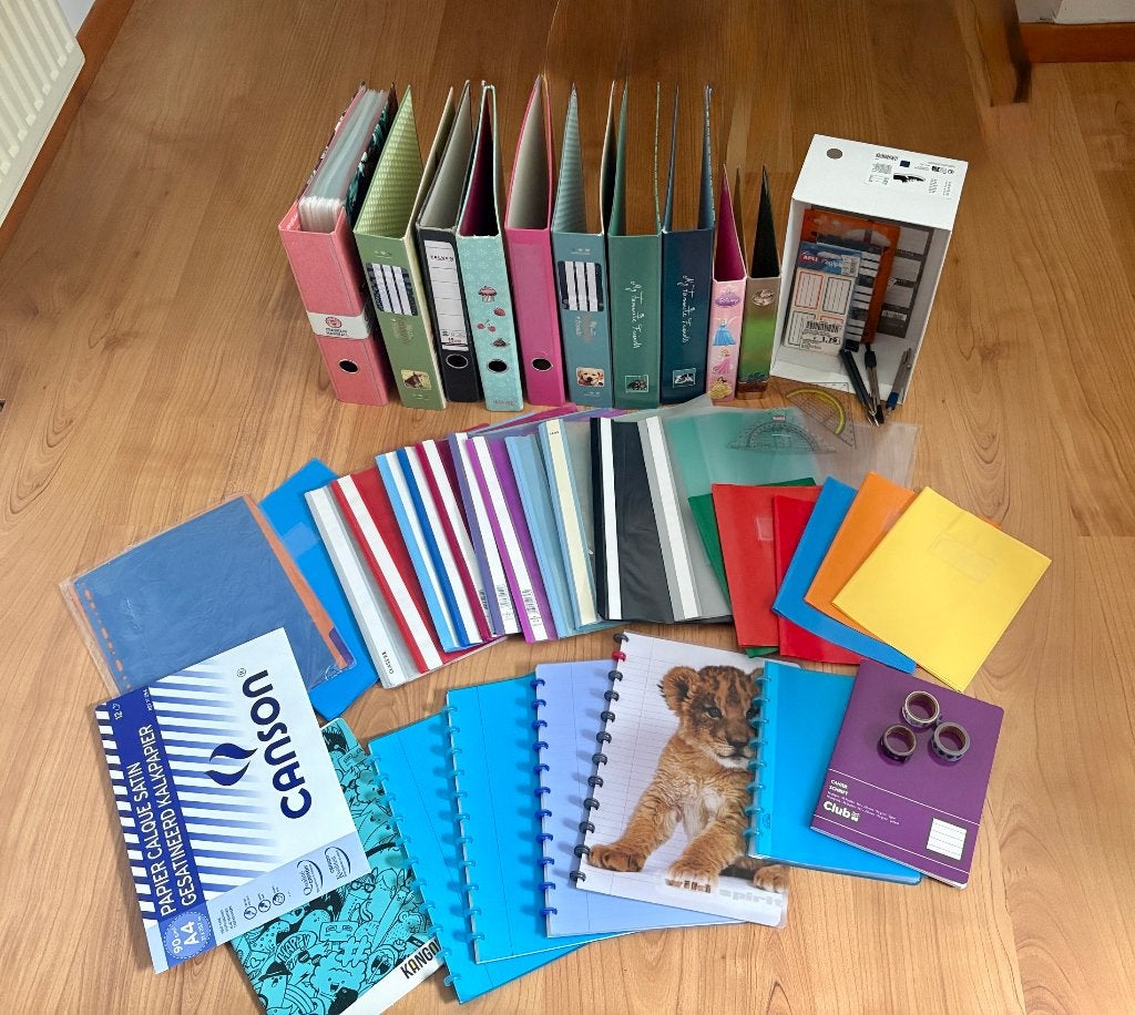 Lot de fournitures scolaires, Enlèvement, Utilisé