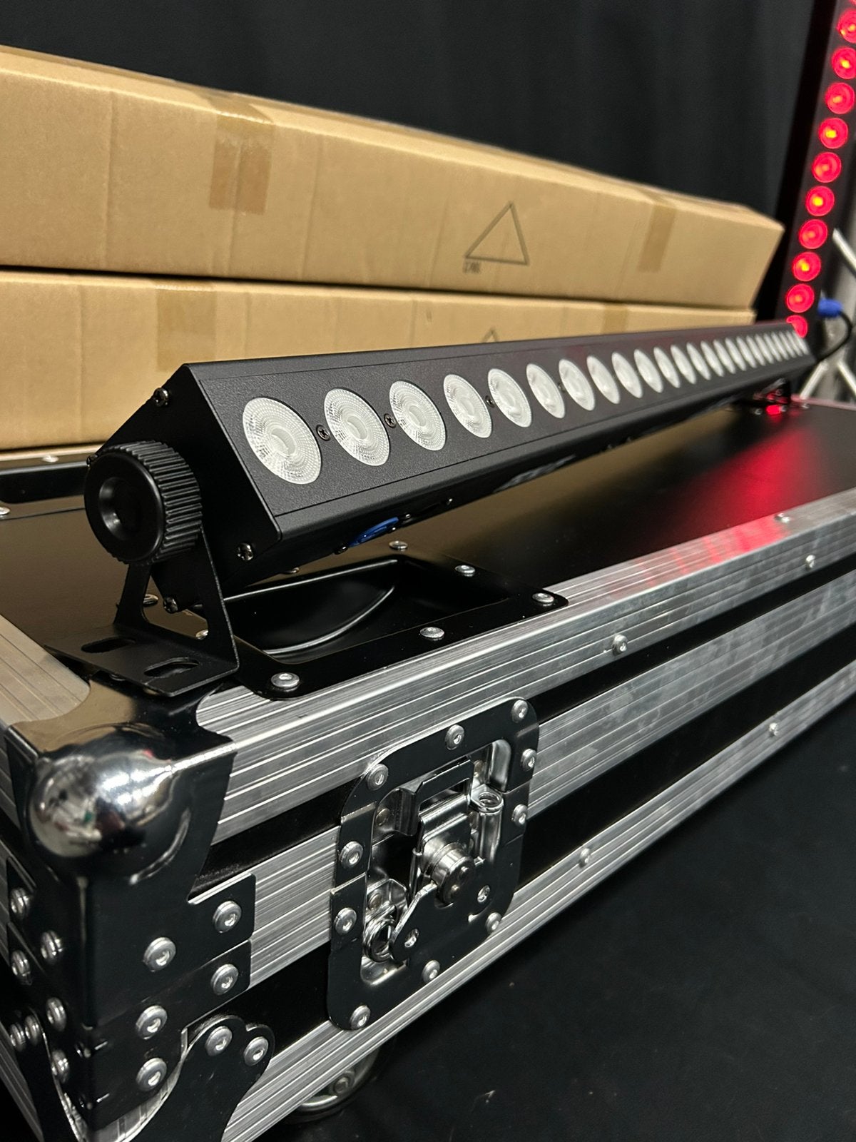 Barre LED LB24 RGBW neuve | 15% de réduction MAINTENANT Dmx, Enlèvement ou Envoi, Neuf, Lumières, Couleur