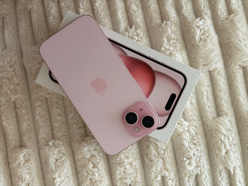 iPhone 15 - 128gb, Télécoms, 128 GB, IPhone 15, Rose, 88 %