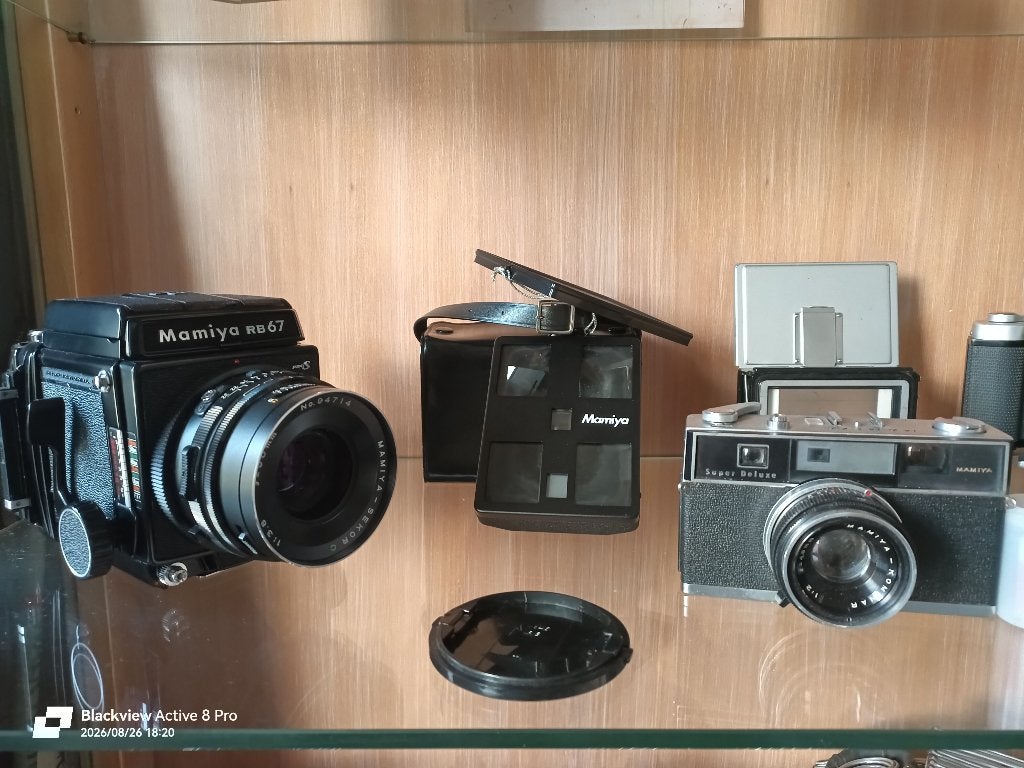Collection matériel photo Mamiya, Enlèvement, 1960 à 1980, Appareils photo