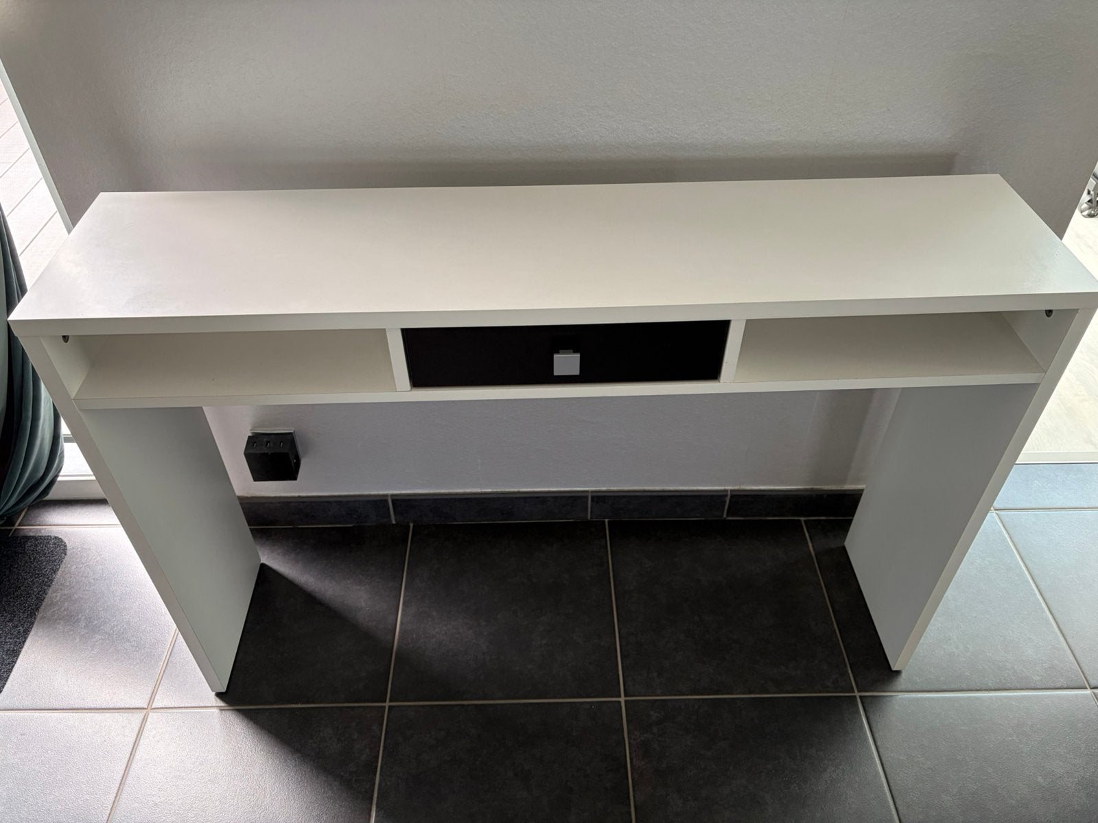 Console blanche, Enlèvement, Utilisé