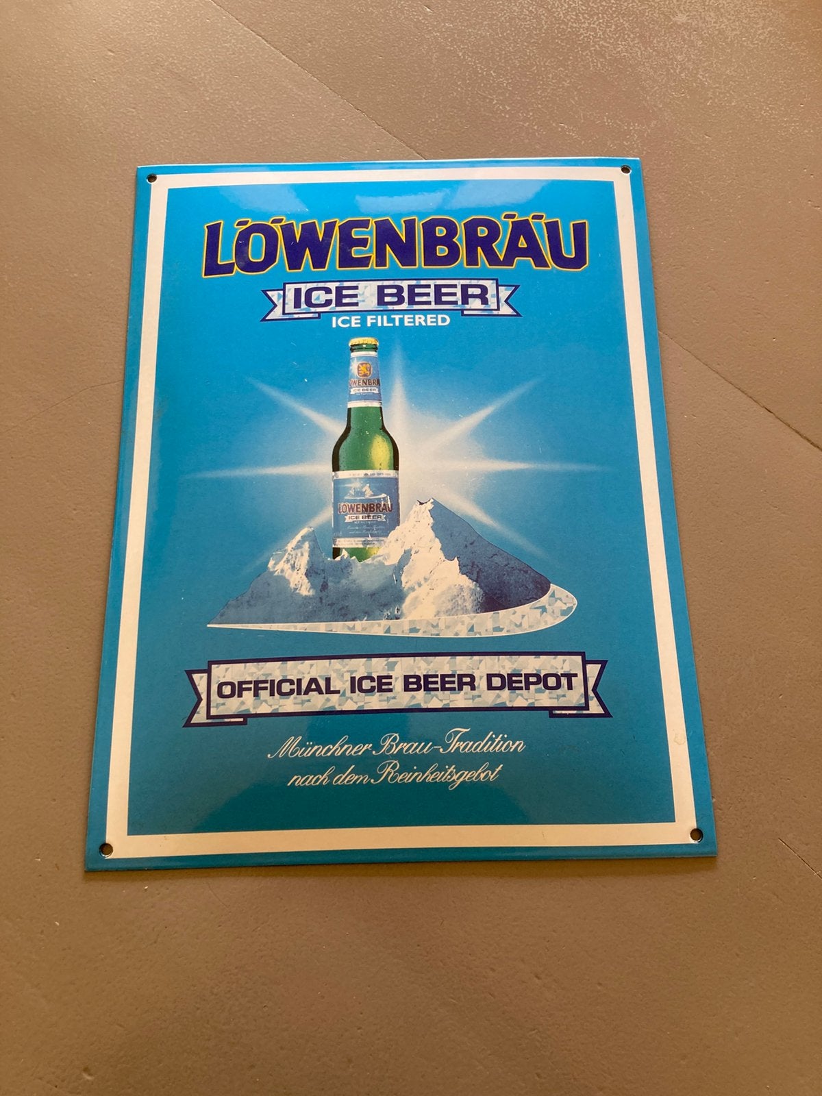 Lowenbrau bier emaille gebold, Collections, Enlèvement ou Envoi, Comme neuf, Panneau publicitaire