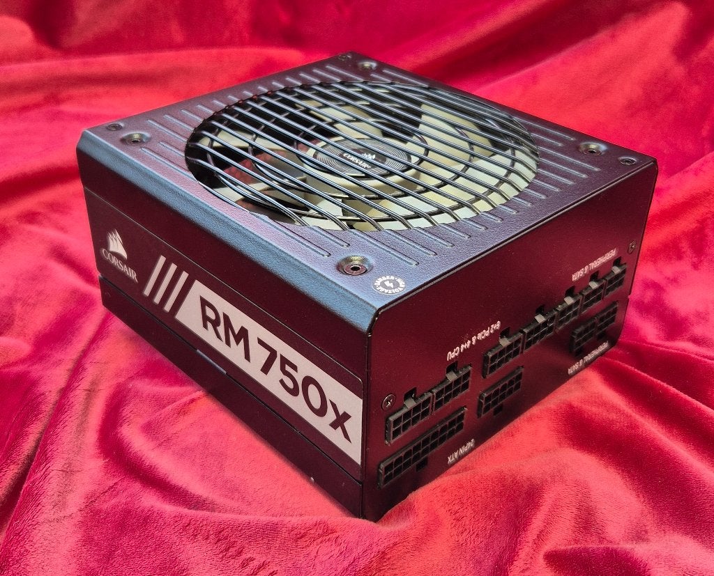Alimentation Modulable CORSAIR RM750x excellent état, Informatique & Logiciels, Alimentations internes, Enlèvement, Comme neuf