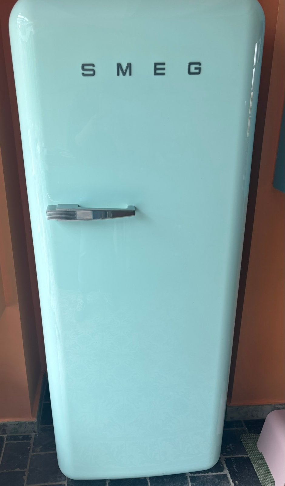 Smeg Koelkast met klein vriesvak, Elektronische apparatuur, Ophalen, Gebruikt, Met vriesvak