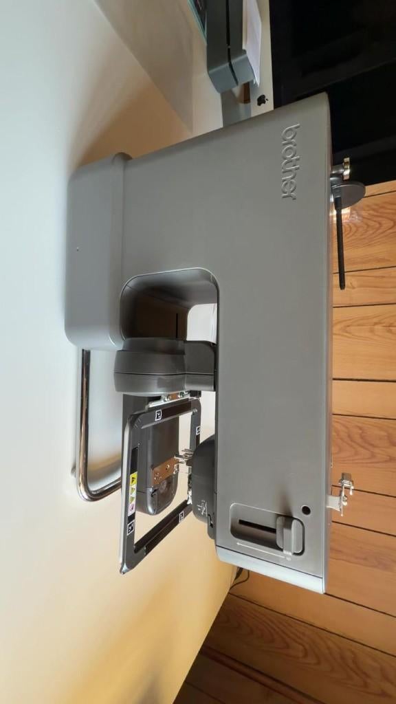 Borduurmachine, Ophalen, Zo goed als nieuw, Machineborduren, Borduurmachine
