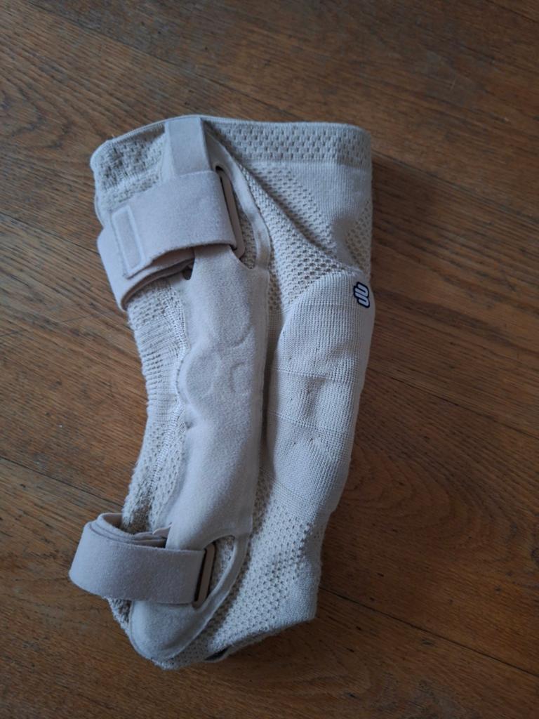 Bauerfeind Genutrain S Kniebrace 3, Diversen, Braces, Verzenden