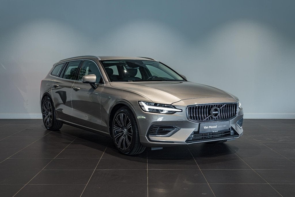 Volvo V60 T6 PHEV 4x4 Inscription Aut. | Camera | Leder | Ve, Auto's, Volvo, Automaat, Stof, Gebruikt, Euro 6