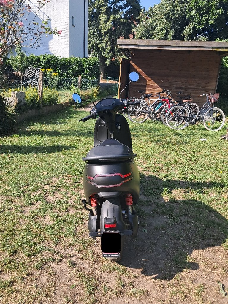 Elektrische Scooter, Ophalen, Elektrisch, Klasse A (25 km/u), Zo goed als nieuw