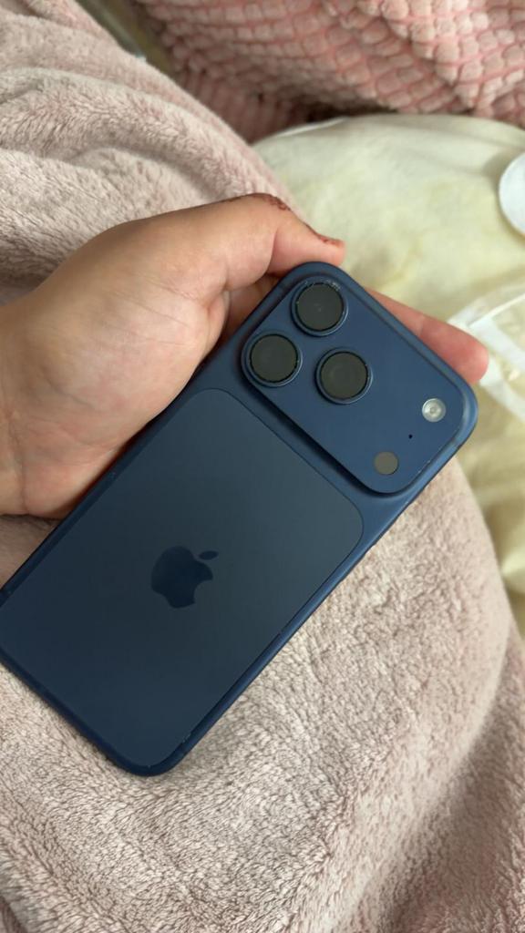 Iphone 17 pro 256 GB blauw, Telecommunicatie, Mobiele telefoons | Apple iPhone, 256 GB, Ophalen of Verzenden, Zo goed als nieuw
