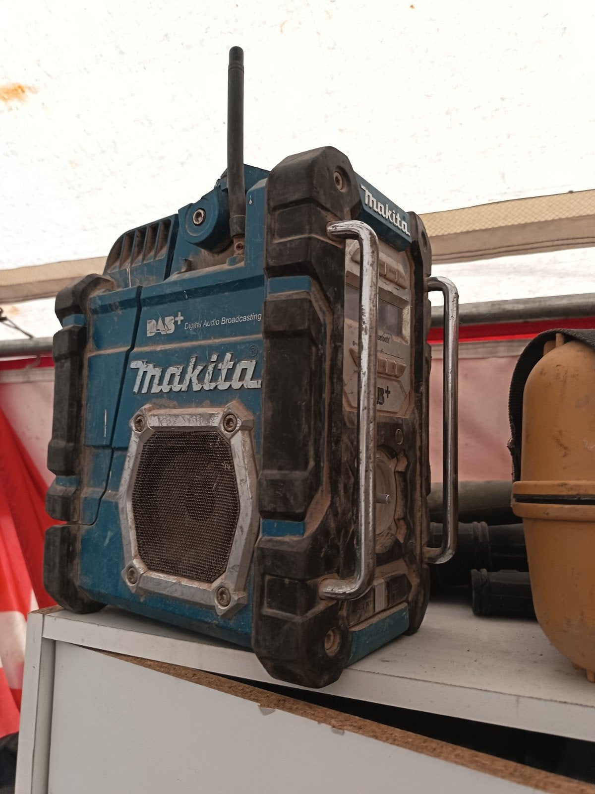 Makita radio niet werkend, Ophalen, Radio