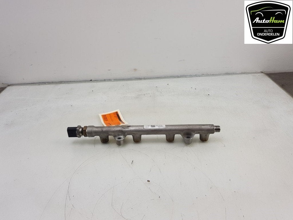 RAMPE D'INJECTION Golf VIII (CD1) (|05E133320|05E133320B|), Volkswagen, Volkswagen AG, Utilisé, Kundenbetreuung@volkswagen.de