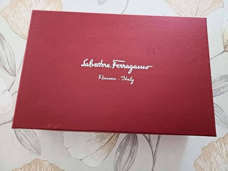 boite rangement Salvatore Ferragamo, Kleding | Dames, Mutsen, Sjaals en Handschoenen, Salvator FERRAGAMO, Ophalen, Nieuw