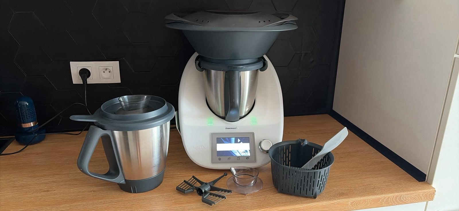 Thermomix TM5 complet + 2 bols + nombreux accessoires, Ophalen, Zo goed als nieuw
