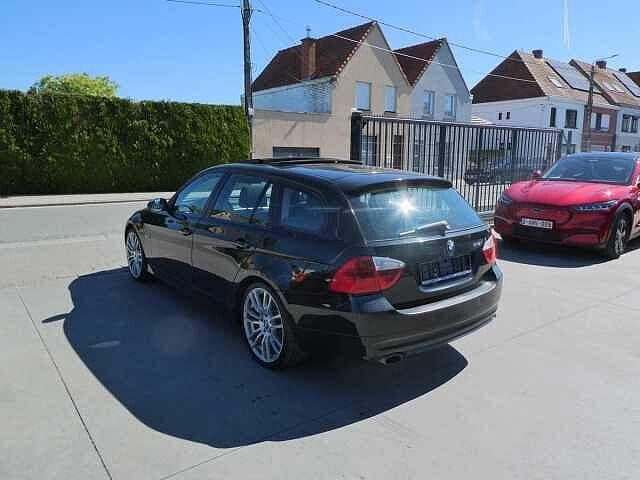BMW 318i Break 2.0 i 140pk Business Sport Pano '08 141000km, Autos, 144 g/km, https://public.car-pass.be/vhr/a9b2f069-c5d4-42f6-a95f-83db96a997d8