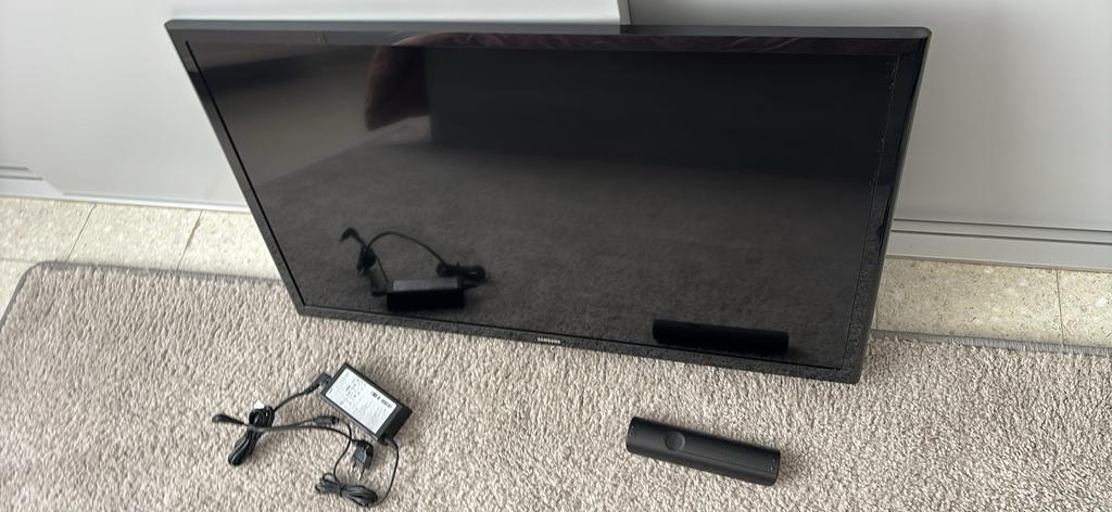 Samsung tv + tv beugel voor op te hangen, Audio, Tv en Foto, Ophalen, Zo goed als nieuw, Samsung
