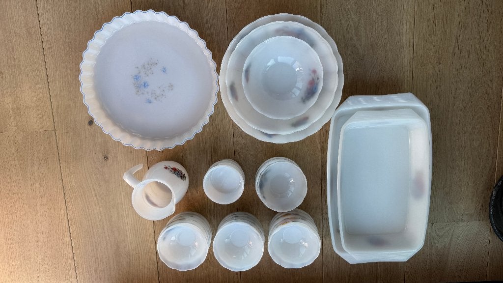 Vintage Arcopal France Servies – Bloemenmotief (70s Retro), Ophalen, Gebruikt, Overige merken, Vintage