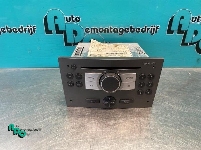 Radio/Lecteur CD d'un Opel Zafira B (Zafira B 05-), -, Opel, 3 mois de garantie, Utilisé